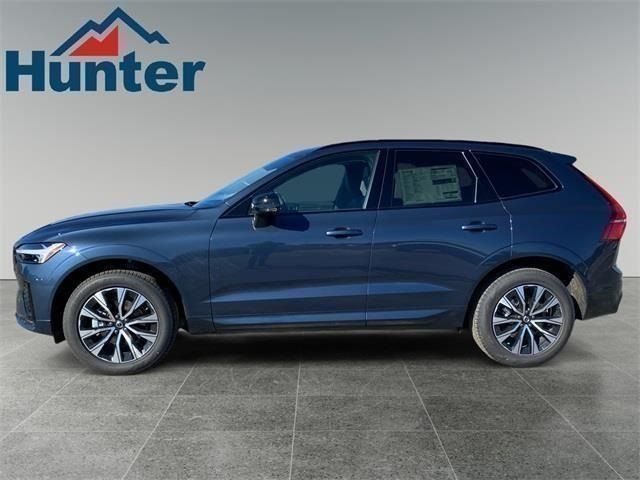 2025 Volvo XC60 Core