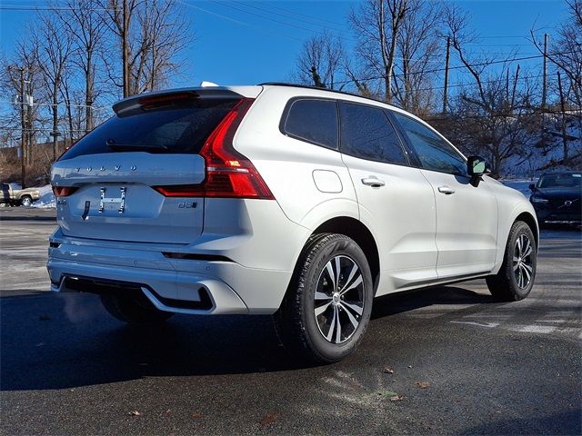 2025 Volvo XC60 Core