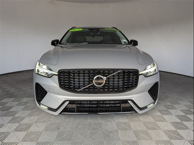 2025 Volvo XC60 Core