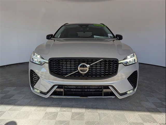 2025 Volvo XC60 Core