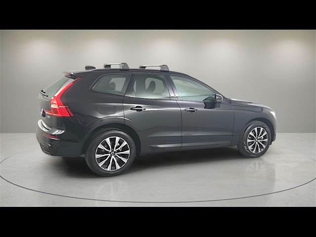 2025 Volvo XC60 Core