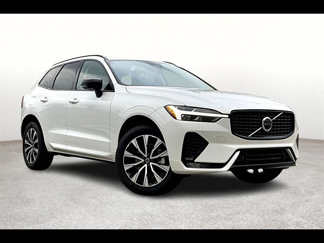 2025 Volvo XC60 Core