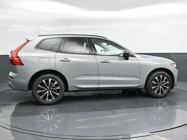 2025 Volvo XC60 Core