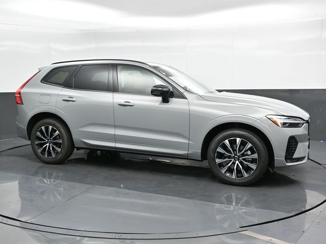 2025 Volvo XC60 Core