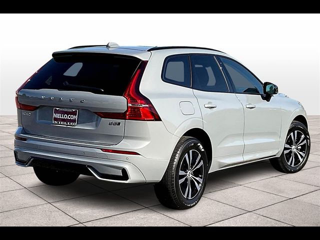 2025 Volvo XC60 Core