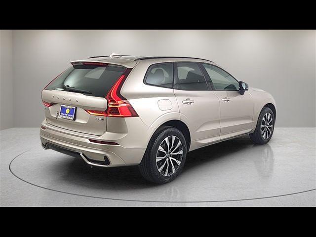 2025 Volvo XC60 Core