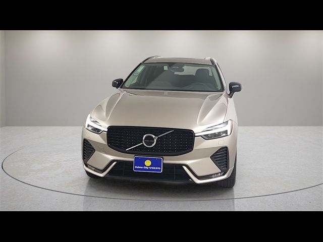 2025 Volvo XC60 Core