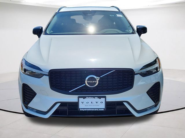 2025 Volvo XC60 Core