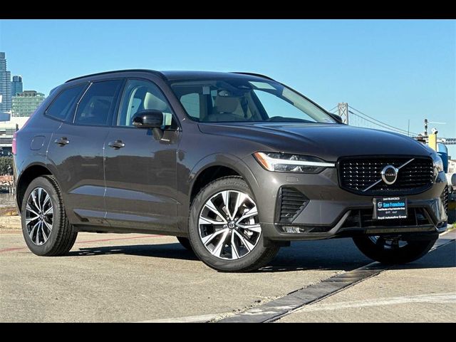 2025 Volvo XC60 Core