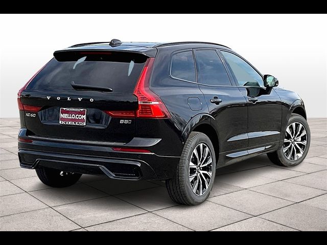 2025 Volvo XC60 Core