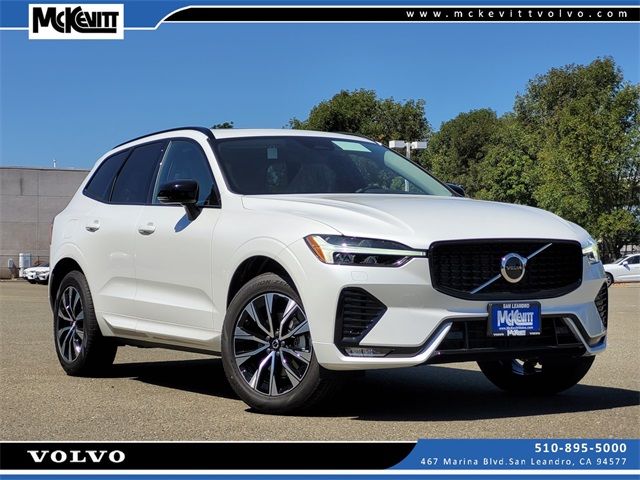 2025 Volvo XC60 Core