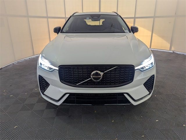 2025 Volvo XC60 Core