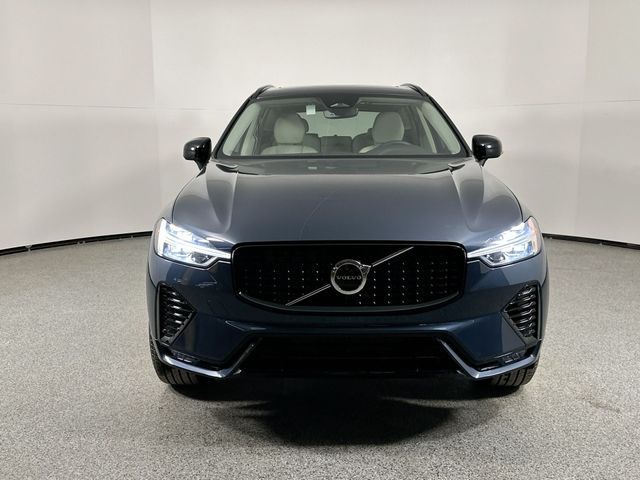 2025 Volvo XC60 Core