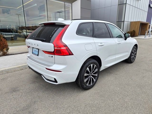 2025 Volvo XC60 Core