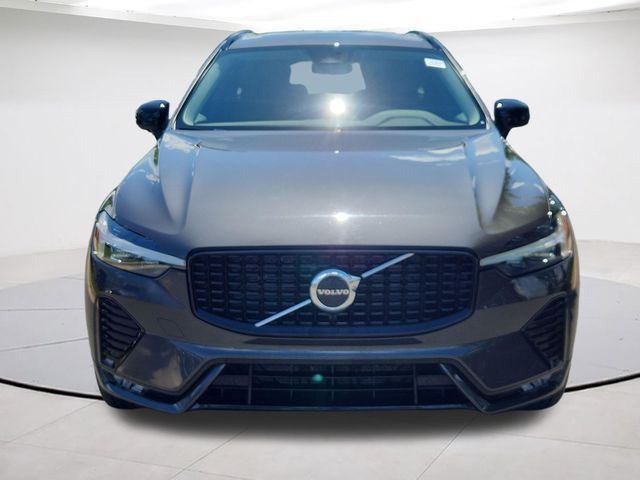 2025 Volvo XC60 Core