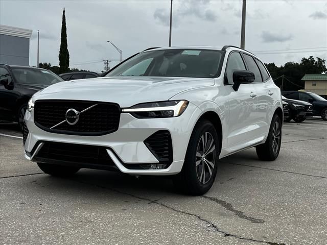 2025 Volvo XC60 Core Dark Theme