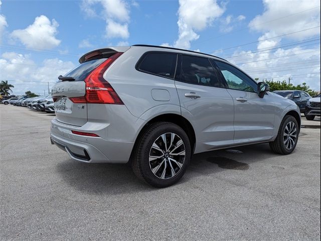 2025 Volvo XC60 Core