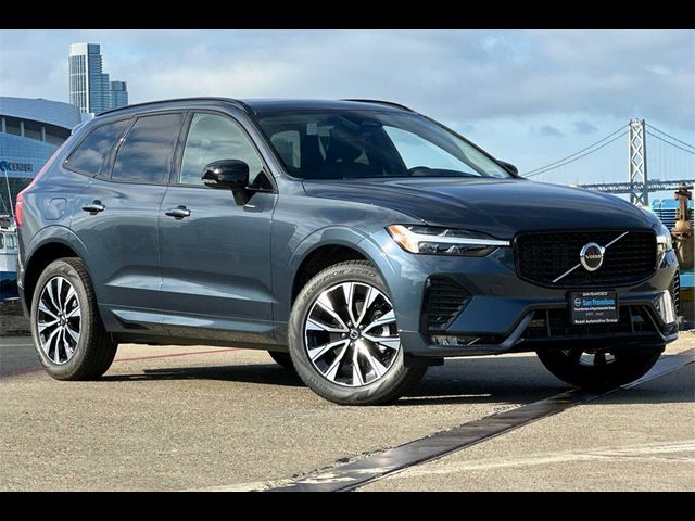 2025 Volvo XC60 Core