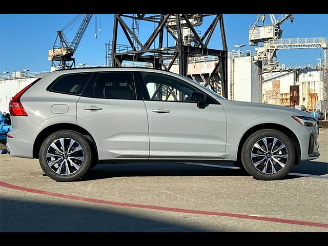 2025 Volvo XC60 Core