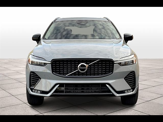 2025 Volvo XC60 Core