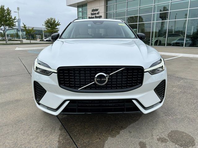 2025 Volvo XC60 Core