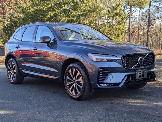 2025 Volvo XC60 Core