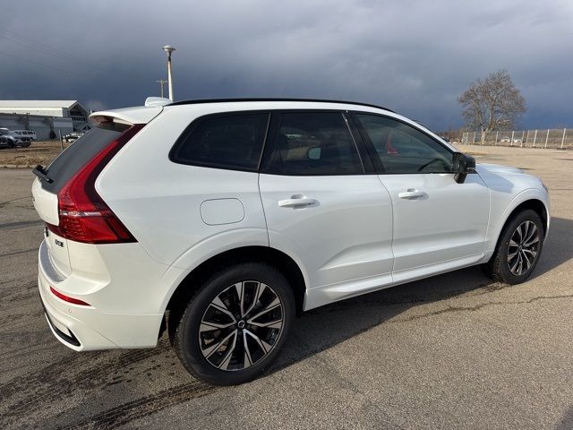 2025 Volvo XC60 Core