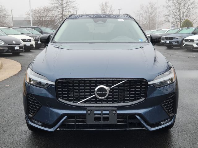 2025 Volvo XC60 Core