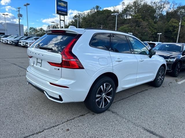 2025 Volvo XC60 Core