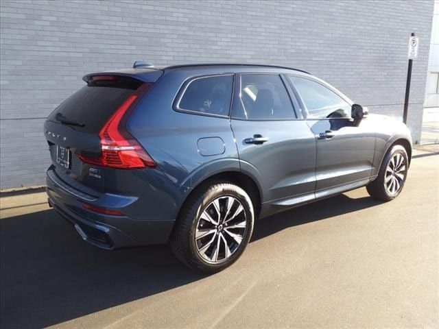 2025 Volvo XC60 Plus