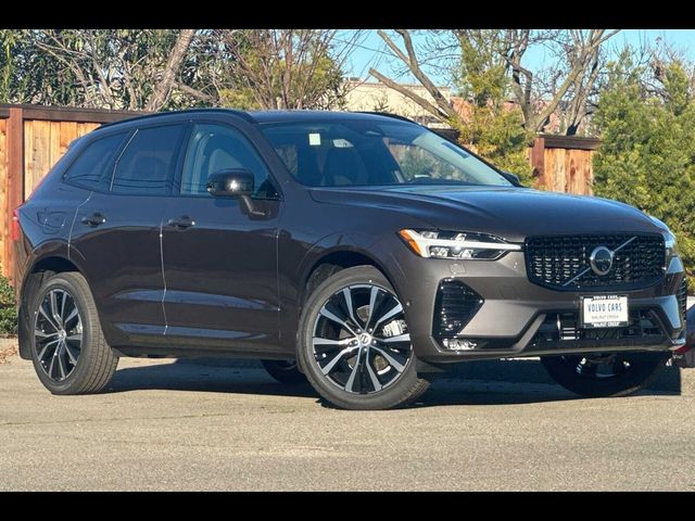 2025 Volvo XC60 Plus