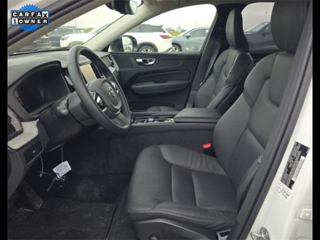 2025 Volvo XC60 Plus