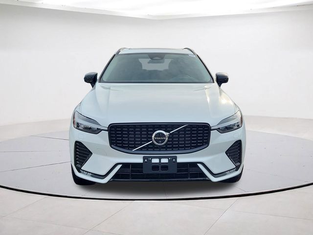 2025 Volvo XC60 Plus