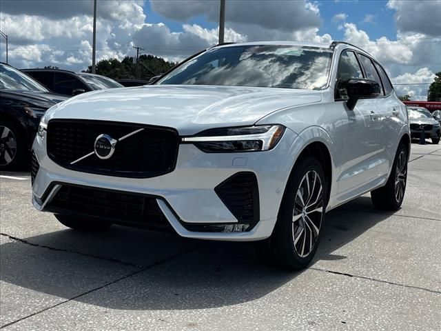 2025 Volvo XC60 Plus