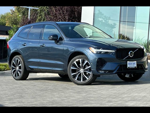 2025 Volvo XC60 Plus