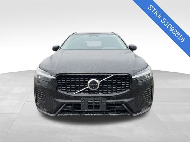 2025 Volvo XC60 Plus