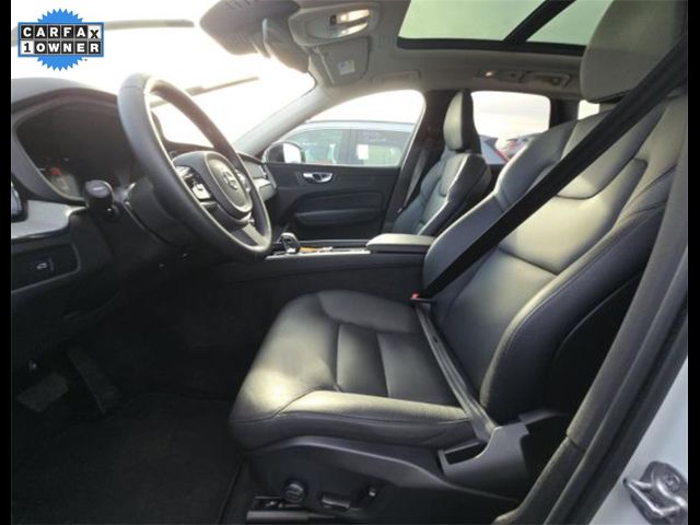 2025 Volvo XC60 Plus