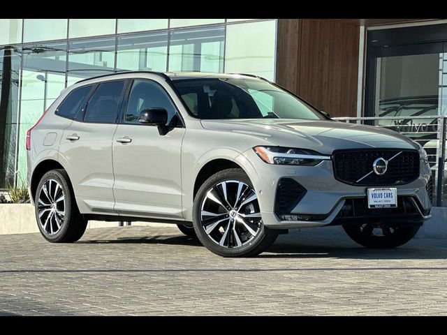 2025 Volvo XC60 Plus