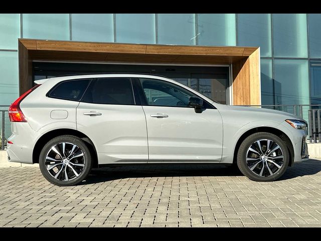 2025 Volvo XC60 Plus