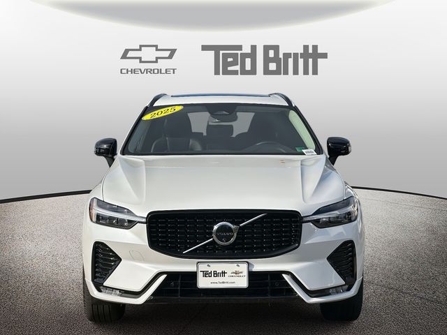 2025 Volvo XC60 Plus