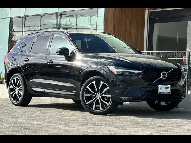 2025 Volvo XC60 Plus