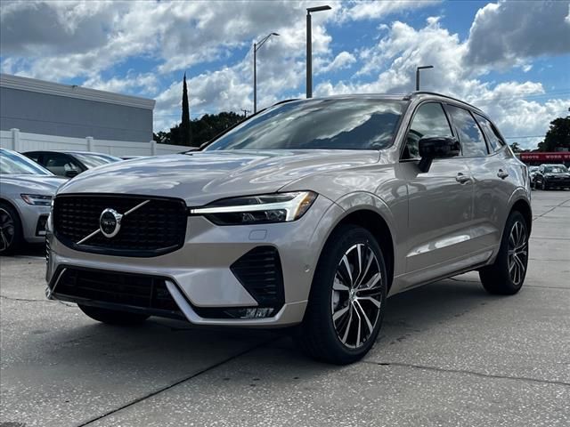 2025 Volvo XC60 Plus