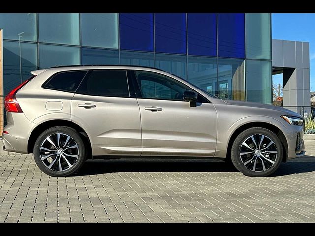 2025 Volvo XC60 Plus