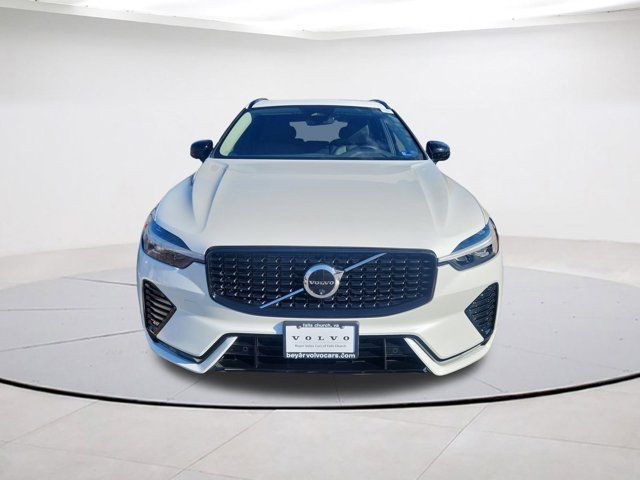 2025 Volvo XC60 Plus