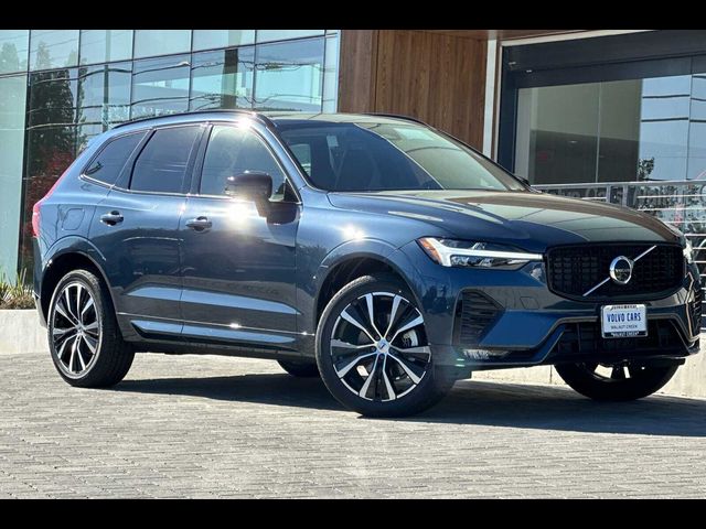 2025 Volvo XC60 Plus