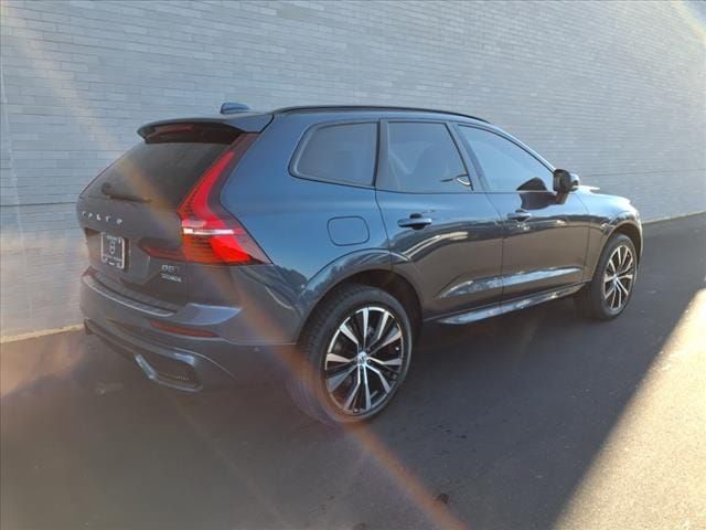 2025 Volvo XC60 Plus