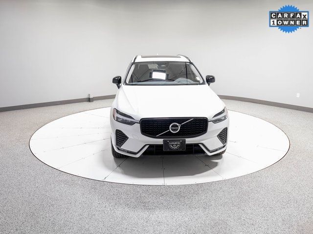 2025 Volvo XC60 Plus
