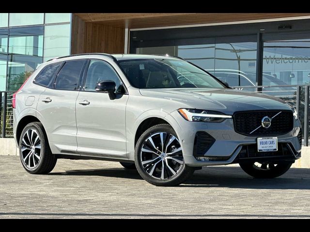 2025 Volvo XC60 Plus