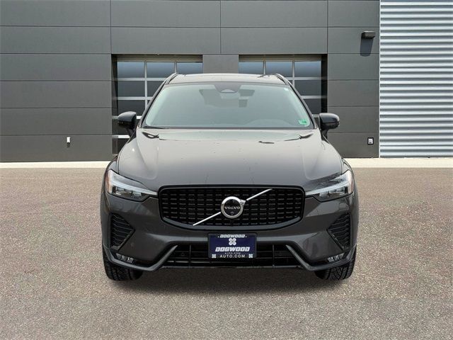 2025 Volvo XC60 Plus