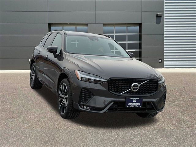 2025 Volvo XC60 Plus